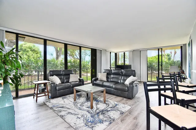 $350,000 | 799 Jeffery Street, Unit 101, Boca Raton, FL 33487