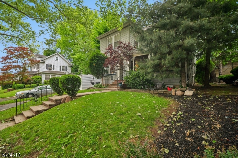210 Hillside Road Elizabeth, NJ 07208 - Photo 3 of 24