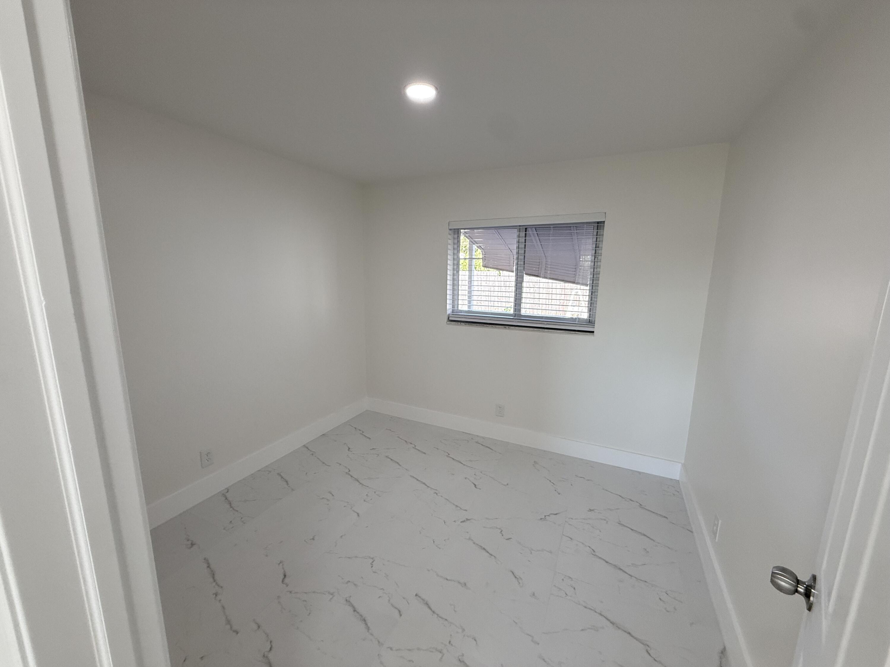 2550 Lakehaven Road West Palm Beach, FL 33415 - Photo 19 of 21 IMG_8147