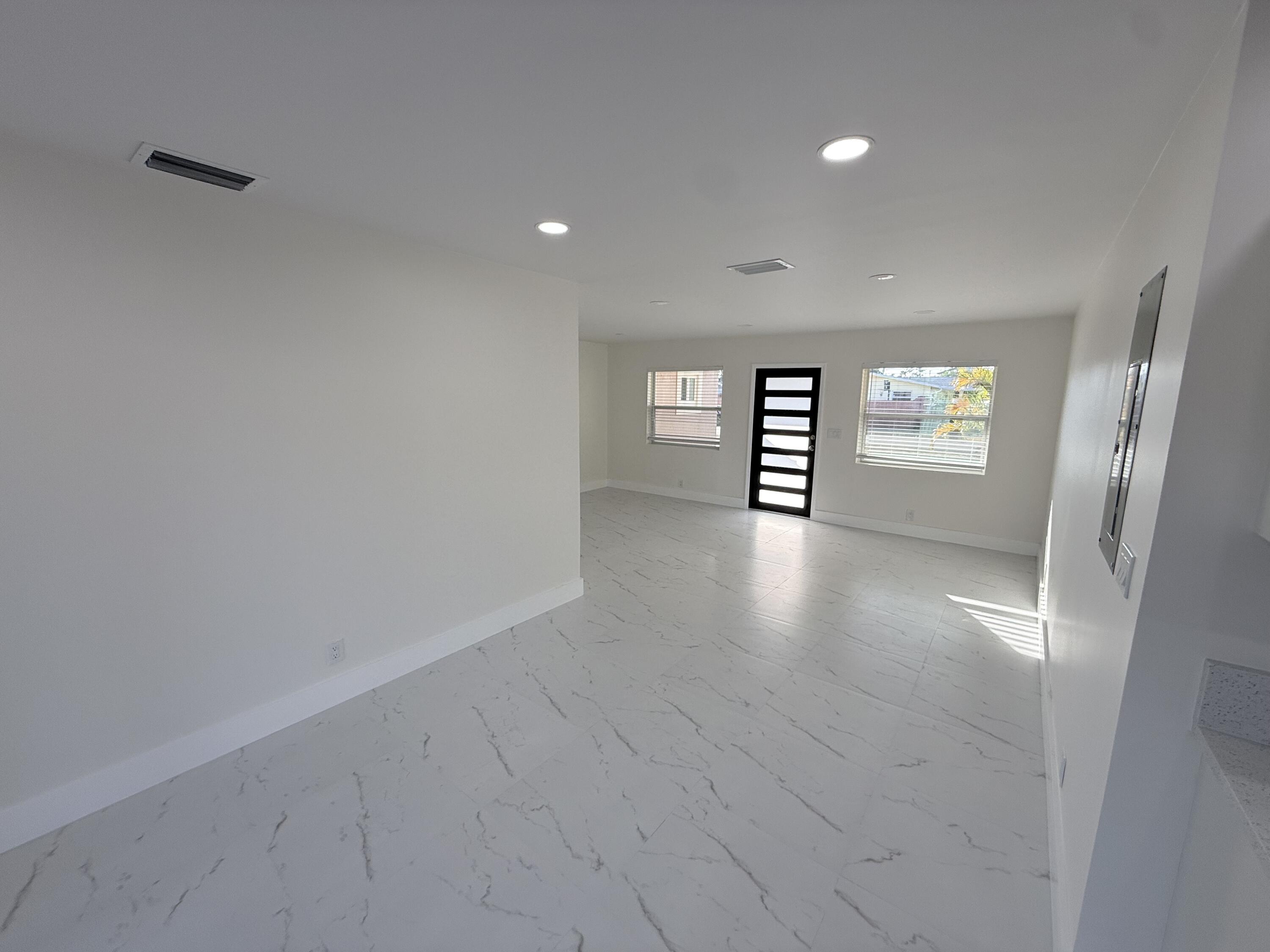 2550 Lakehaven Road West Palm Beach, FL 33415 - Photo 7 of 21 IMG_8142