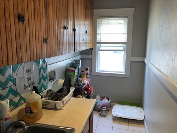 169 Perry Avenue Worcester, MA 01610 - Photo 12 of 30