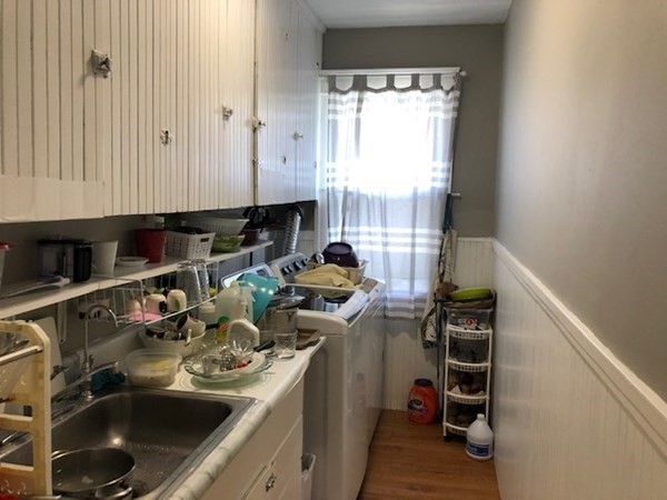 169 Perry Avenue Worcester, MA 01610 - Photo 10 of 30