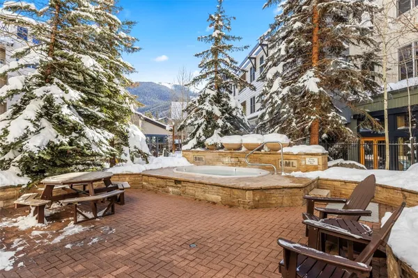 a view of outdoor space