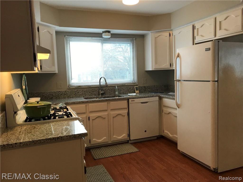 6767 Longwood Road Canton, MI 48187 - Photo 4 of 35 IMG_2765.jpg