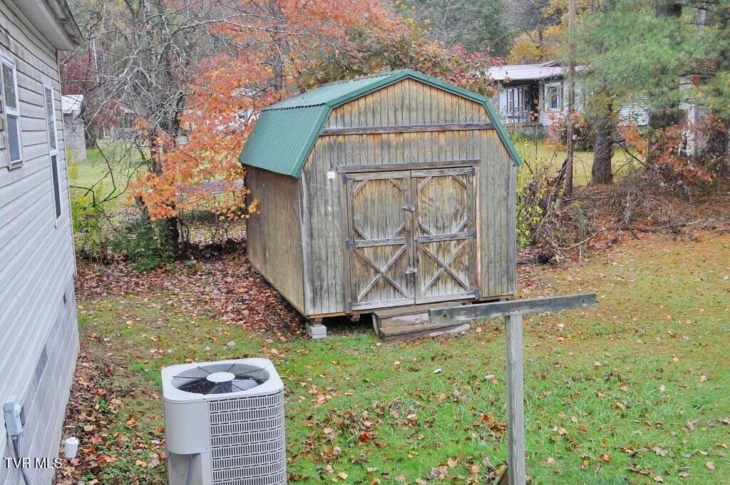 6004 Powell River Road Norton, VA 24273 - Photo 13 of 13 storage building