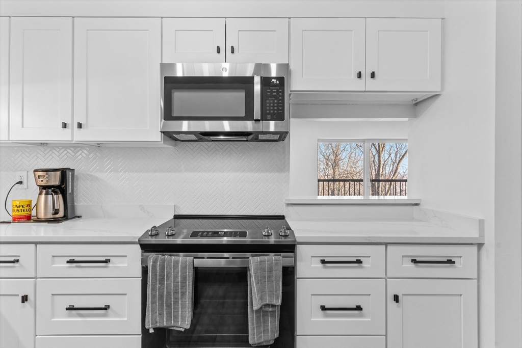 3 Summit Drive, Unit 16 Reading, MA 01867 - Photo 2 of 30