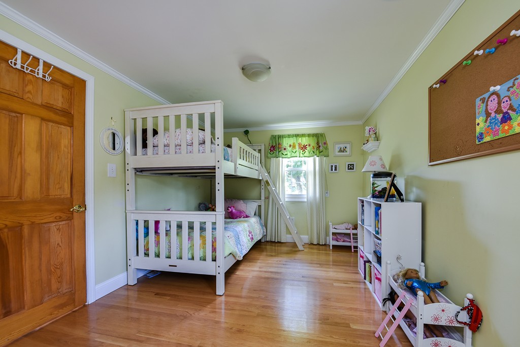 5 Gilbert Road Natick, MA 01760 - Photo 14 of 18 Gallery Image 14