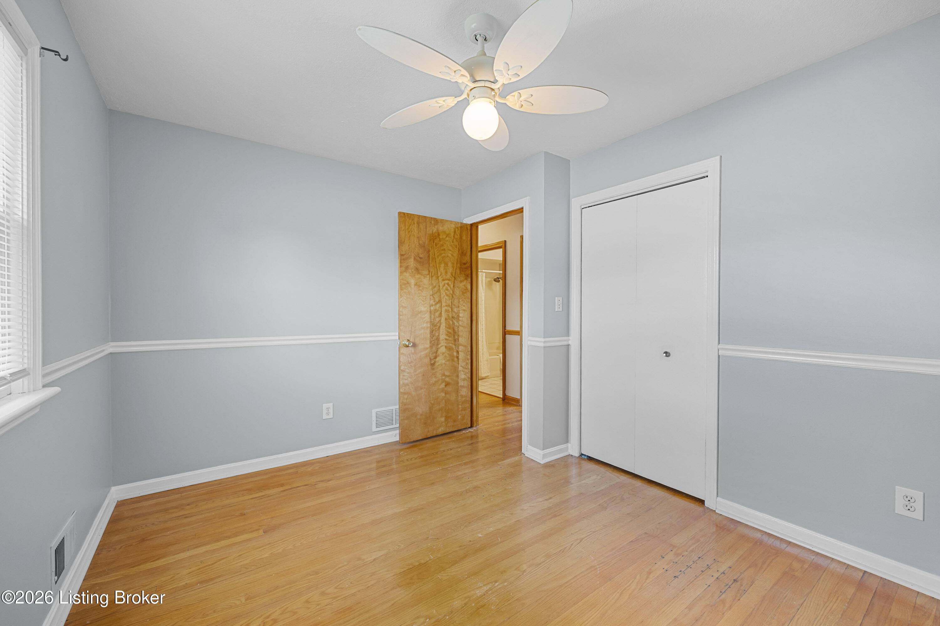 6908 Ledgerock Road Louisville, KY 40219 - Photo 19 of 32 018