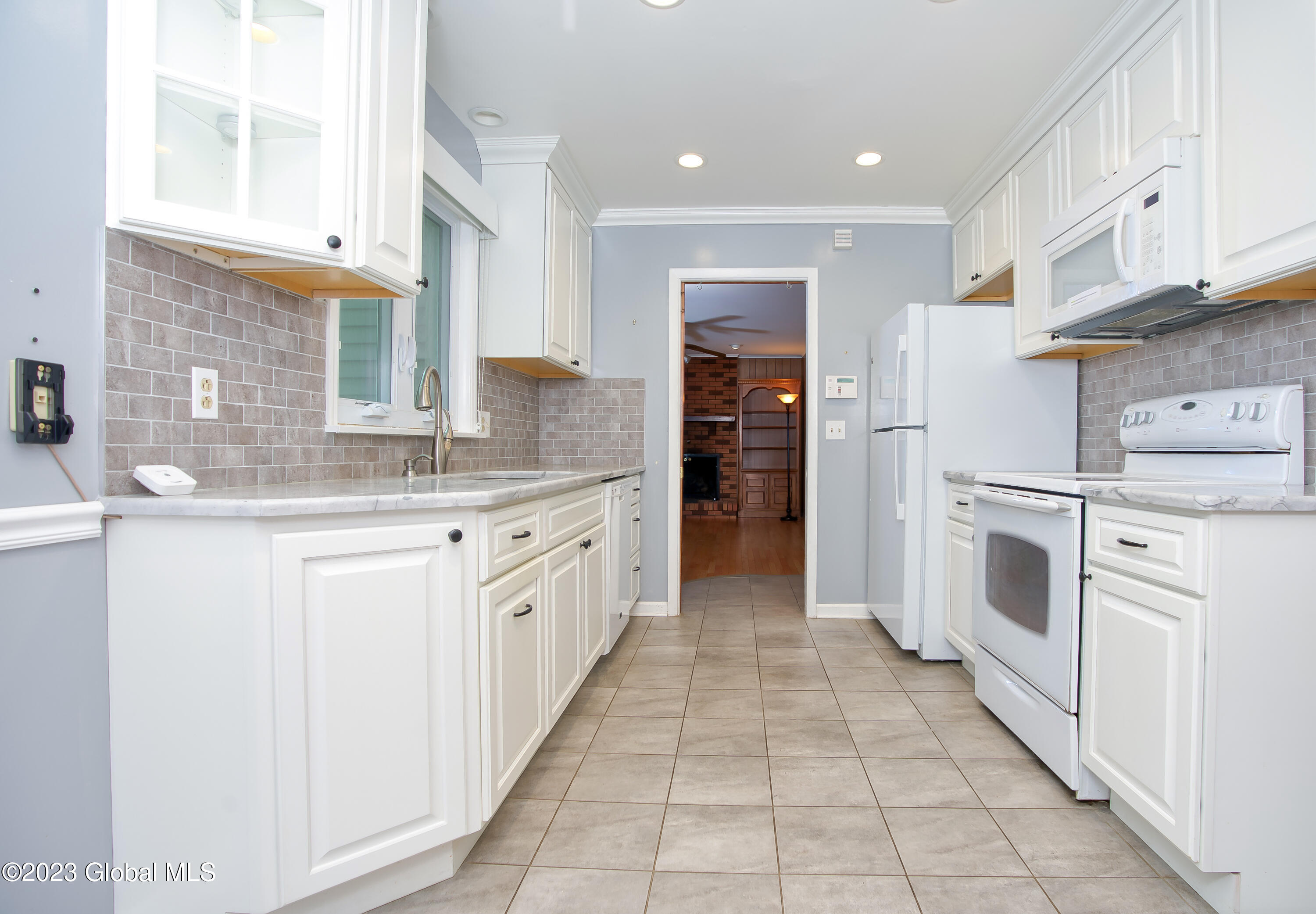 6 Pheasant Ridge Drive Colonie, NY 12211 - Photo 7 of 24 059-6-Pheasant-Ridge-Dr