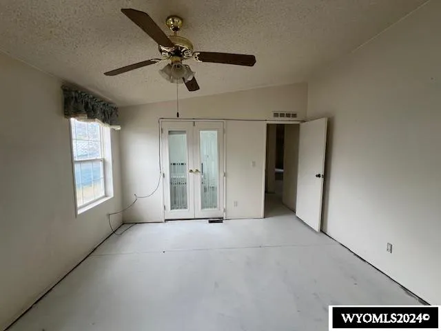 $185,000 | 407 Susie Avenue, Diamondville, WY 83116