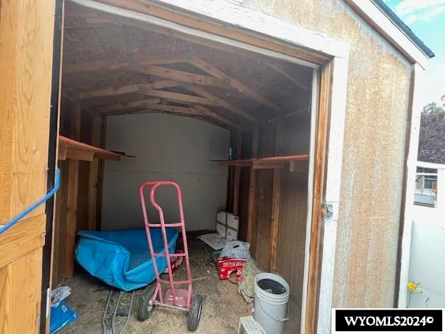 $185,000 | 407 Susie Avenue, Diamondville, WY 83116