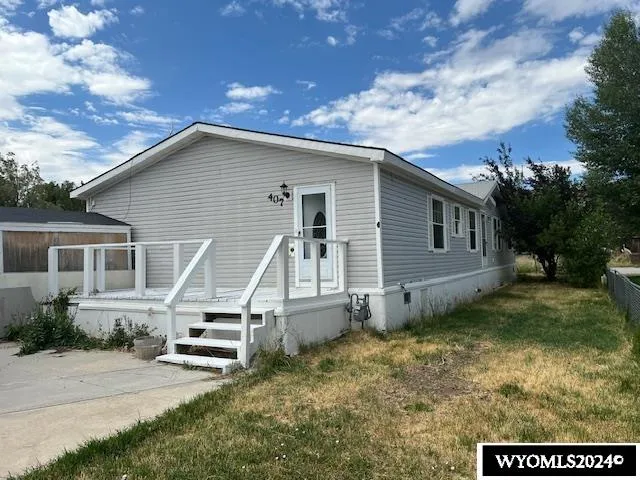 $185,000 | 407 Susie Avenue, Diamondville, WY 83116