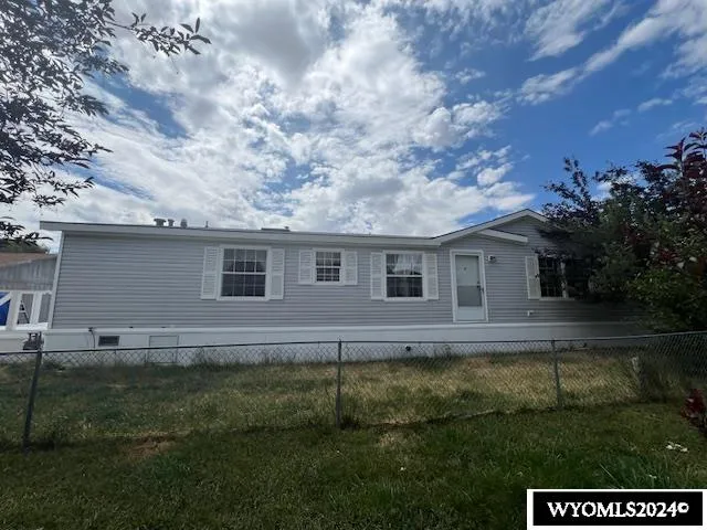 $185,000 | 407 Susie Avenue, Diamondville, WY 83116