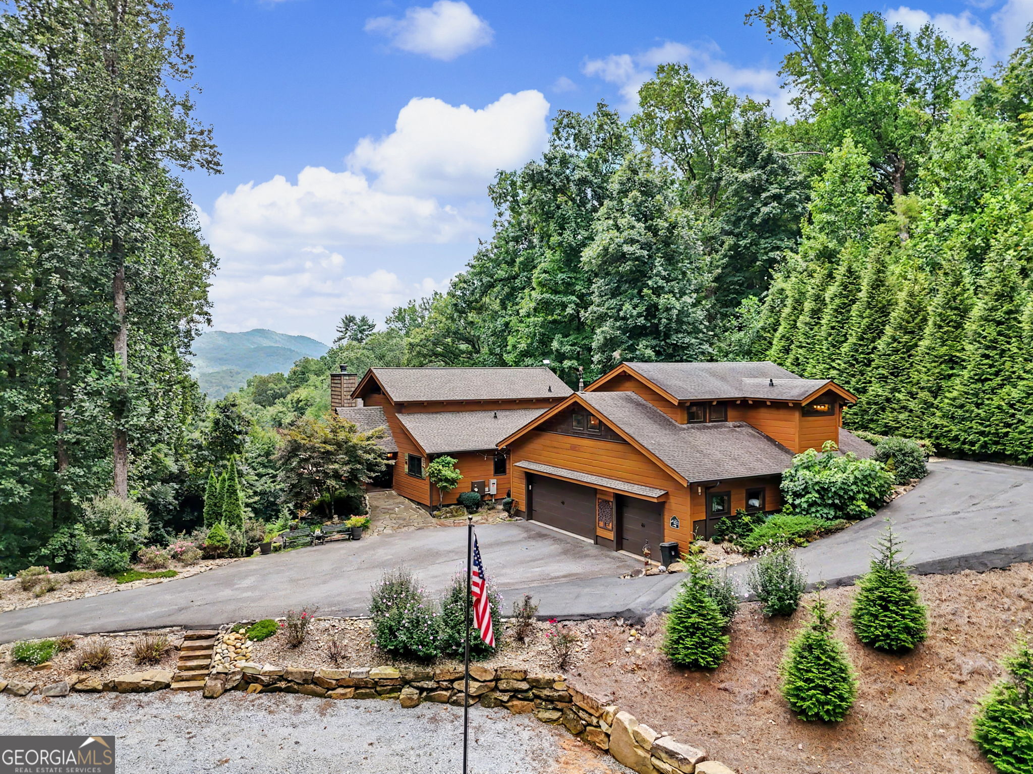 557 Fox Trot Road Clayton, GA 30525 - Photo 2 of 129 Gallery Image 2