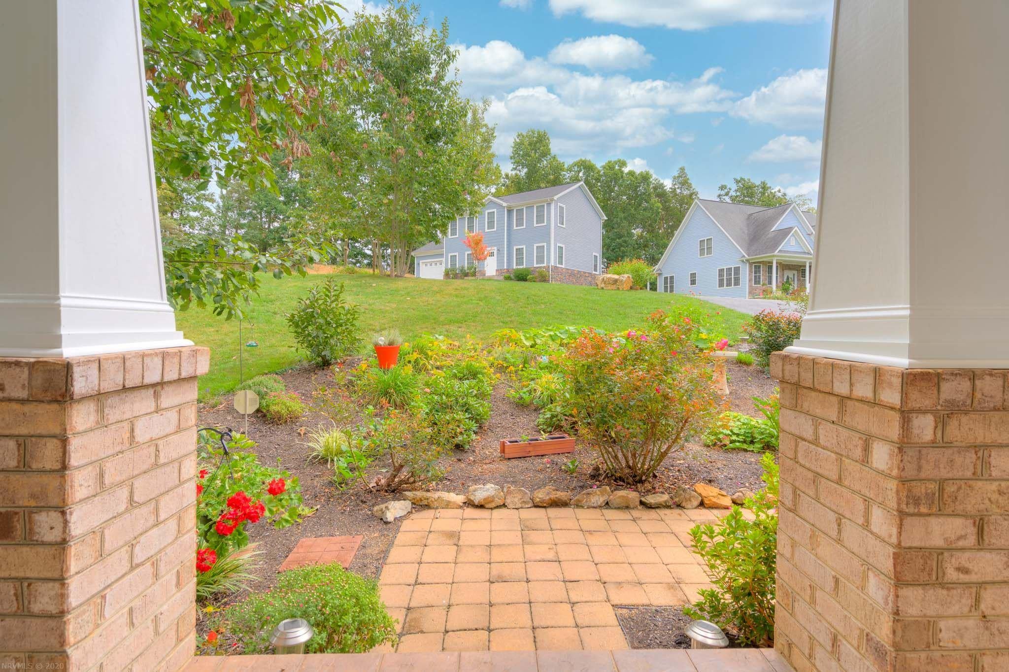 1061 Green Ridge Road Christiansburg, VA 24073 - Photo 7 of 70 Gallery Image 7