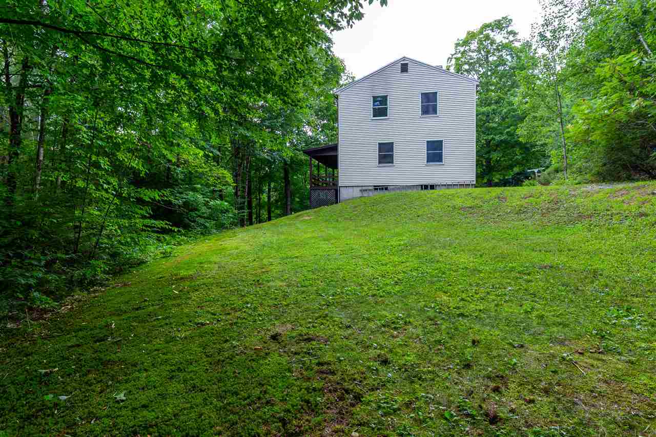 10 Bunker Hill Road New Boston, NH 03070 - Photo 3 of 34