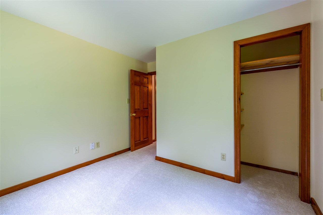 10 Bunker Hill Road New Boston, NH 03070 - Photo 25 of 34