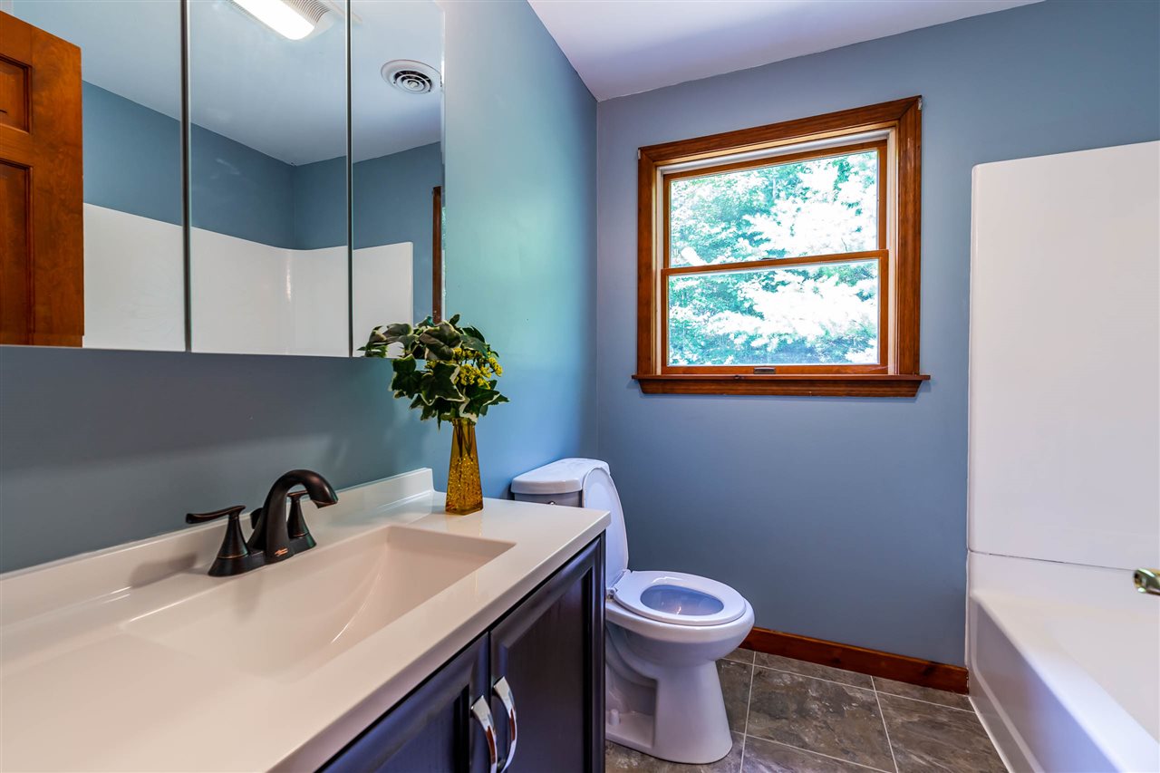 10 Bunker Hill Road New Boston, NH 03070 - Photo 26 of 34