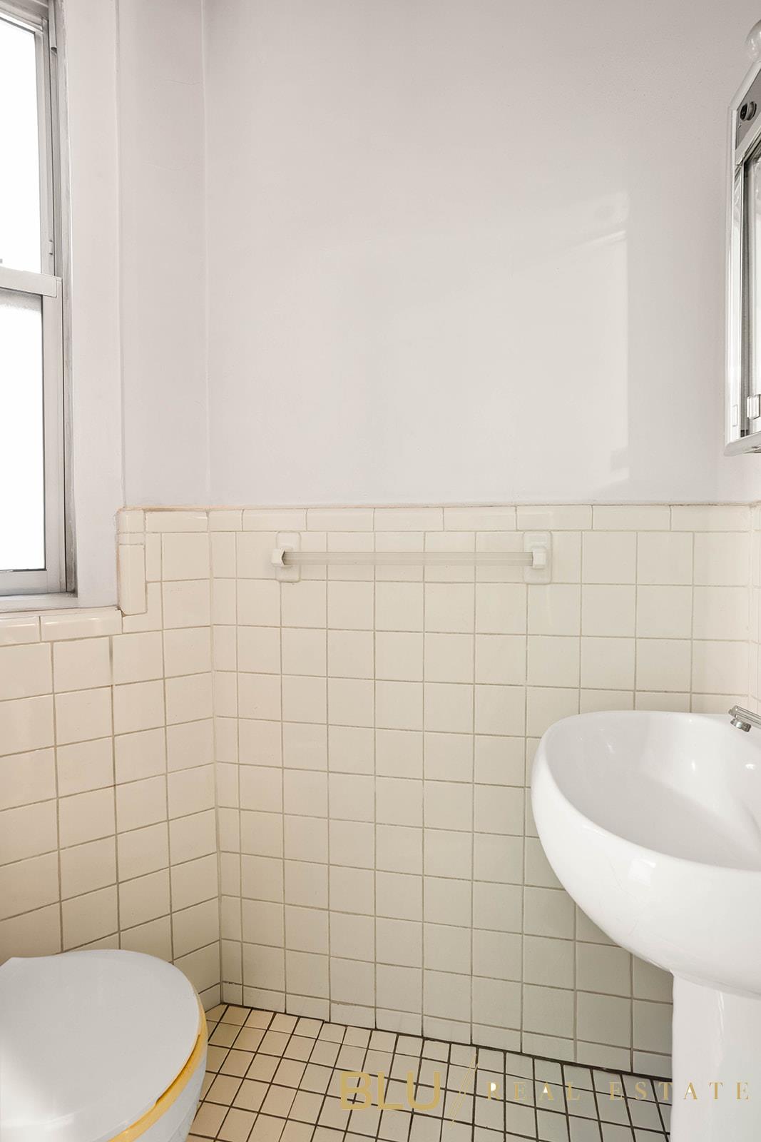 310 West 72nd Street, Unit 2CD Manhattan, NY 10023 - Photo 16 of 17
