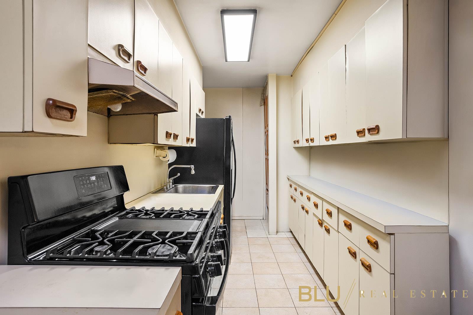 310 West 72nd Street, Unit 2CD Manhattan, NY 10023 - Photo 9 of 17