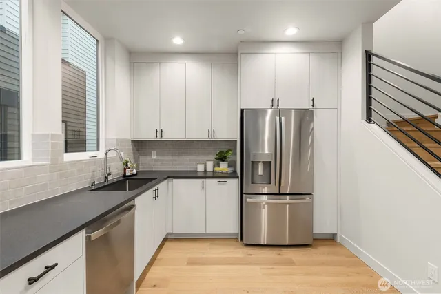 $1,095,000 | 1108 C 34th Avenue, Seattle, WA 98122