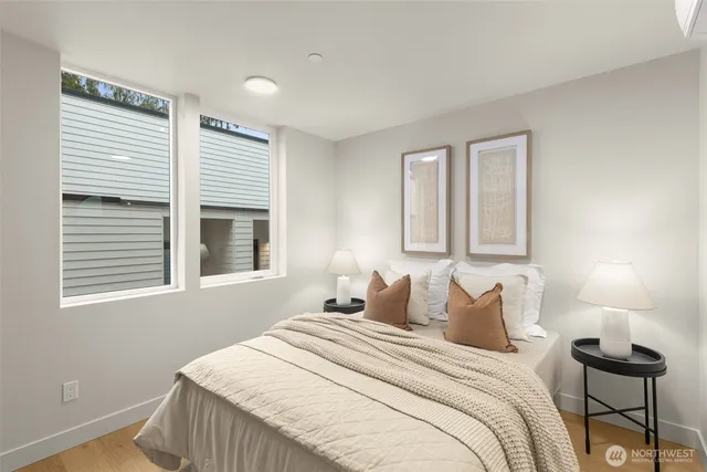 $1,095,000 | 1108 C 34th Avenue, Seattle, WA 98122