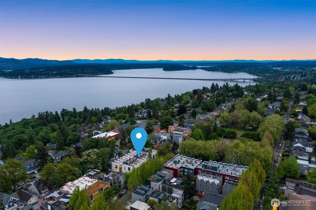 $1,095,000 | 1108 C 34th Avenue, Seattle, WA 98122