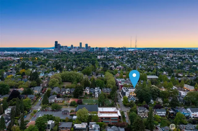 $1,095,000 | 1108 C 34th Avenue, Seattle, WA 98122