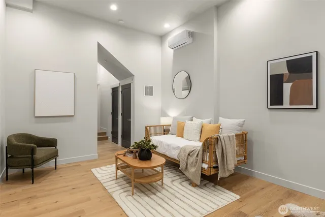 $1,095,000 | 1108 C 34th Avenue, Seattle, WA 98122