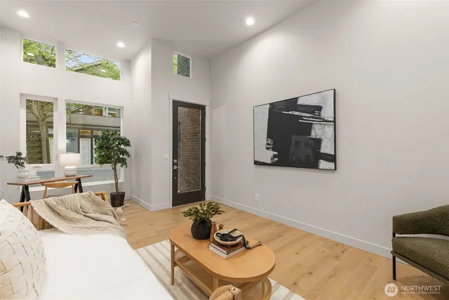 $1,095,000 | 1108 C 34th Avenue, Seattle, WA 98122