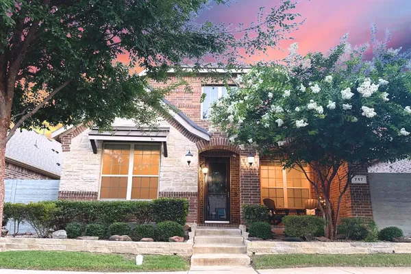 $435,000 | 717 10th Street, Argyle, TX 76226