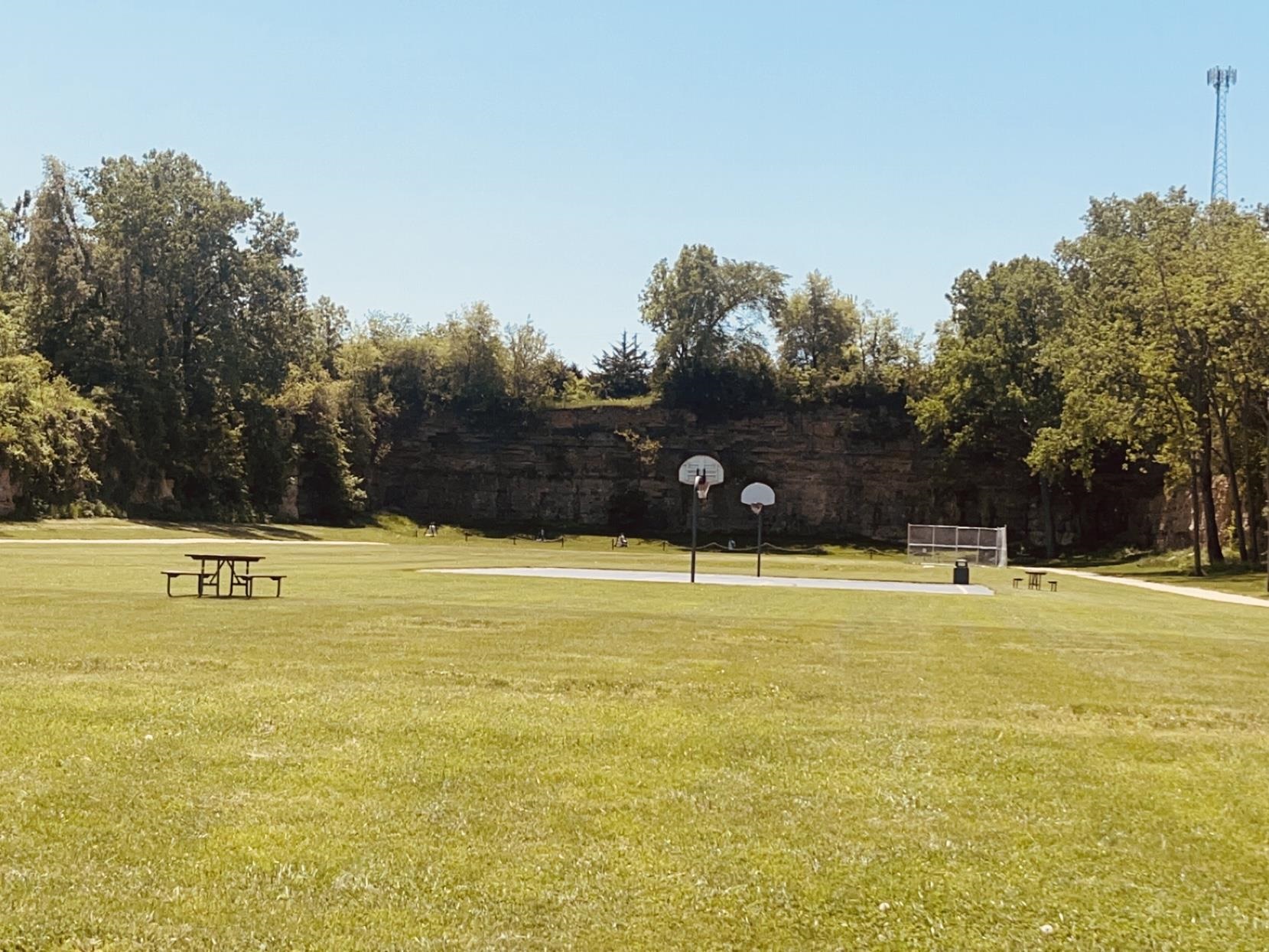 1094 Drexel Road Lake Summerset, IL 61019 - Photo 15 of 21 a view of a swimming pool with an outdoor space