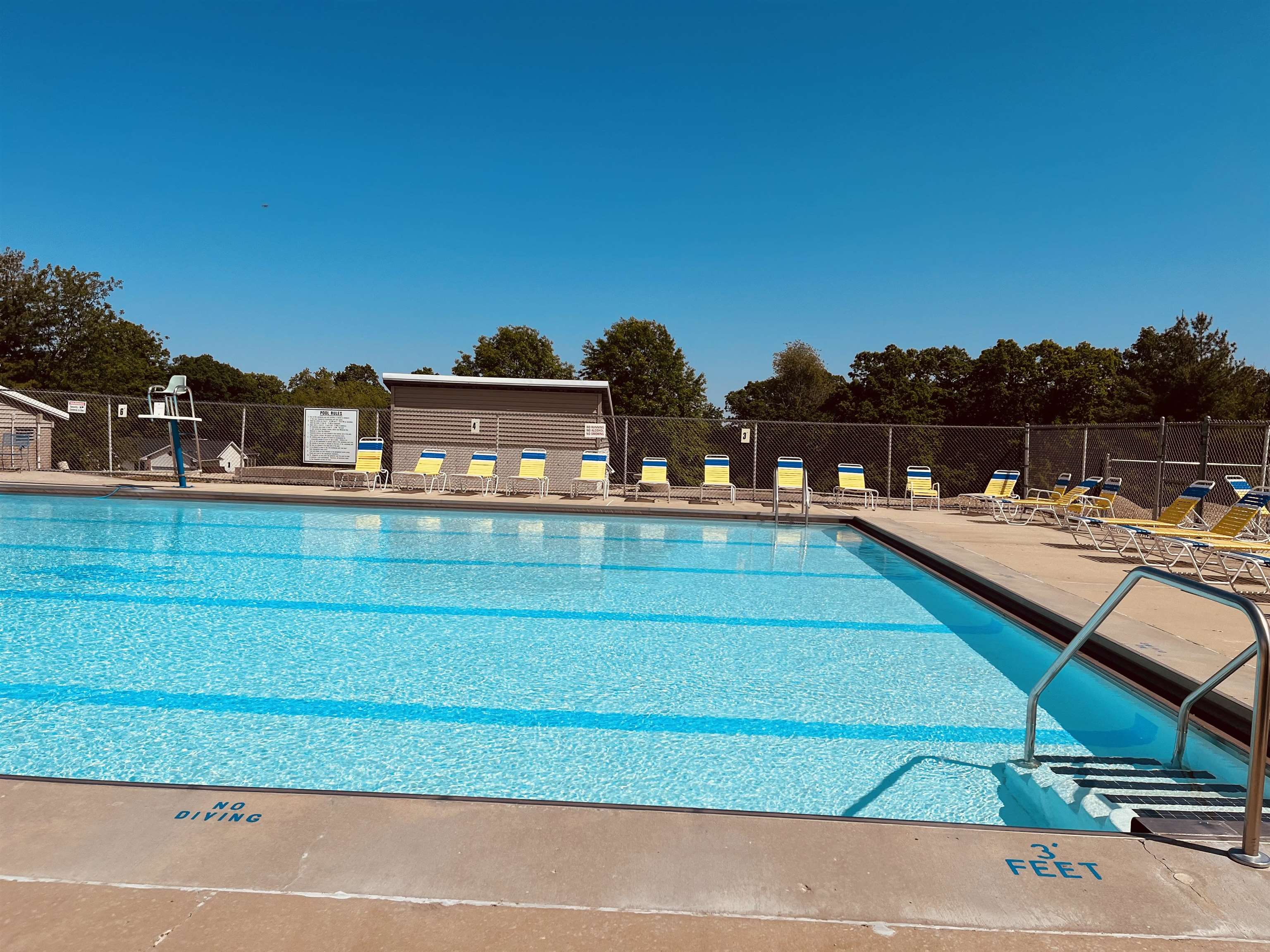 1094 Drexel Road Lake Summerset, IL 61019 - Photo 5 of 21 a view of a tennis ground with large trees