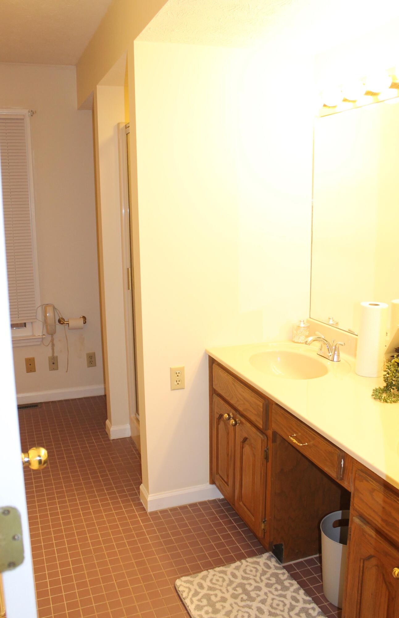2098 Red House Road Richmond, KY 40475 - Photo 23 of 40 Primary Bathroom