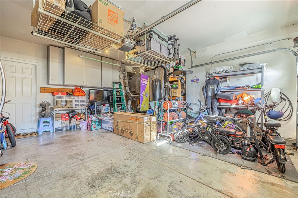 24345 Caladium Place Valencia, CA 91354 - Photo 49 of 59 2 Car Direct Access Garage