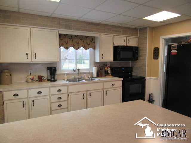 8037 Ida East Road Ida, MI 48140 - Photo 11 of 31 21275254-10.JPG