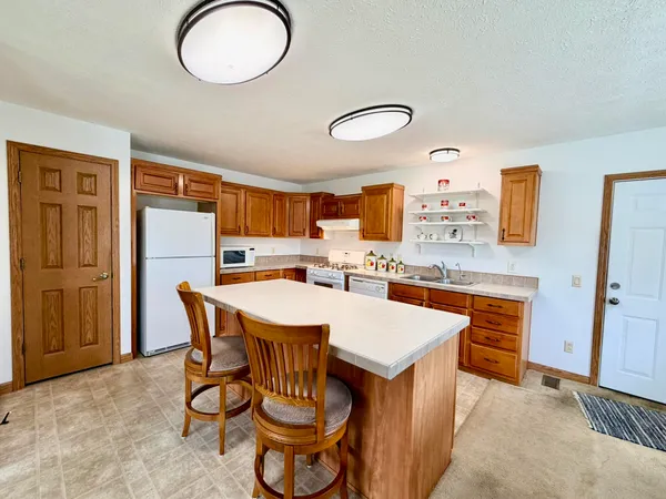 $295,000 | 4492 West 800th Street North, Rensselaer, IN 47978