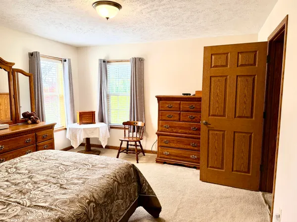 $295,000 | 4492 West 800th Street North, Rensselaer, IN 47978