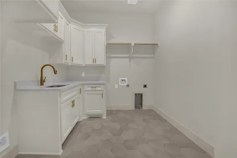 $799,900 | 120 Daggett Drive, Decatur, TX 76234
