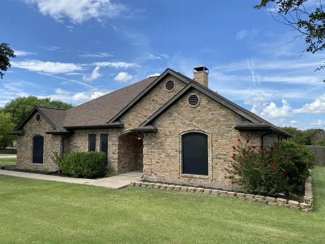 $569,000 | 1201 East Oaklawn Drive, Talty, TX 75160