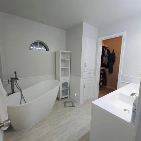 $569,000 | 1201 East Oaklawn Drive, Talty, TX 75160