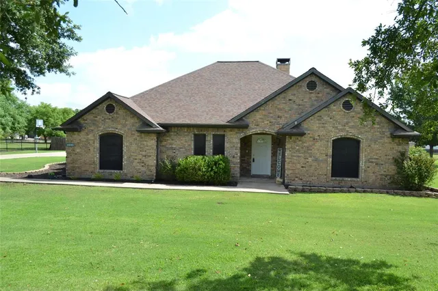 $569,000 | 1201 East Oaklawn Drive, Talty, TX 75160