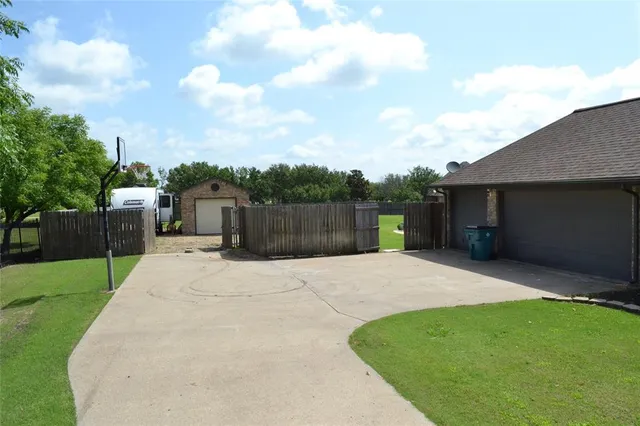 $569,000 | 1201 East Oaklawn Drive, Talty, TX 75160