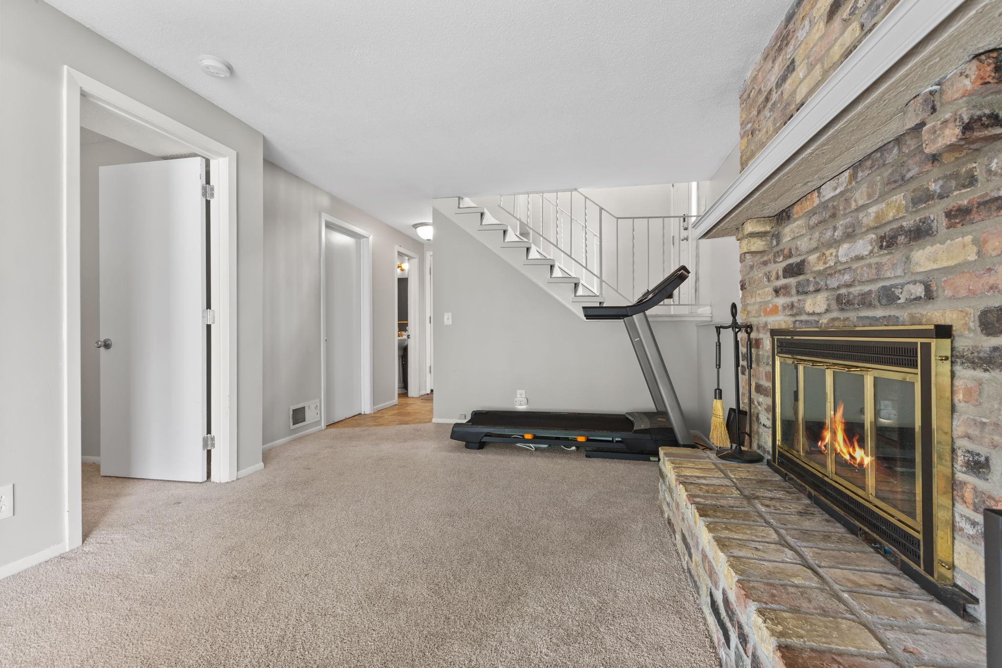 10724 Cavell Road Bloomington, MN 55438 - Photo 22 of 28