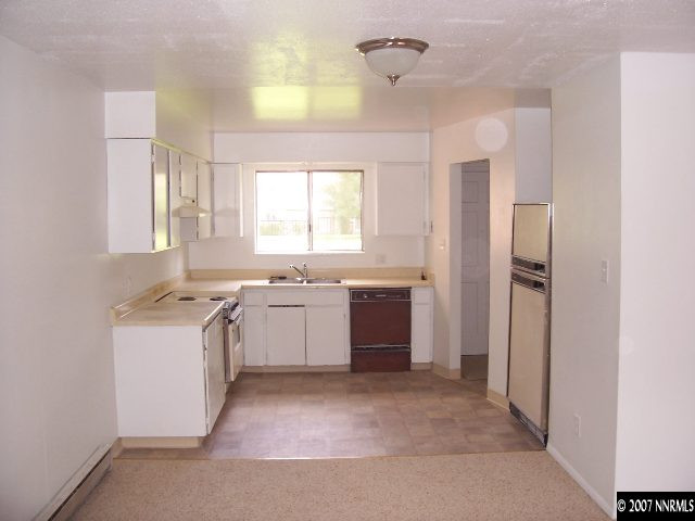 159 Smithridge, Unit 159 Reno, NV 89502 - Photo 2 of 9 Photo 2