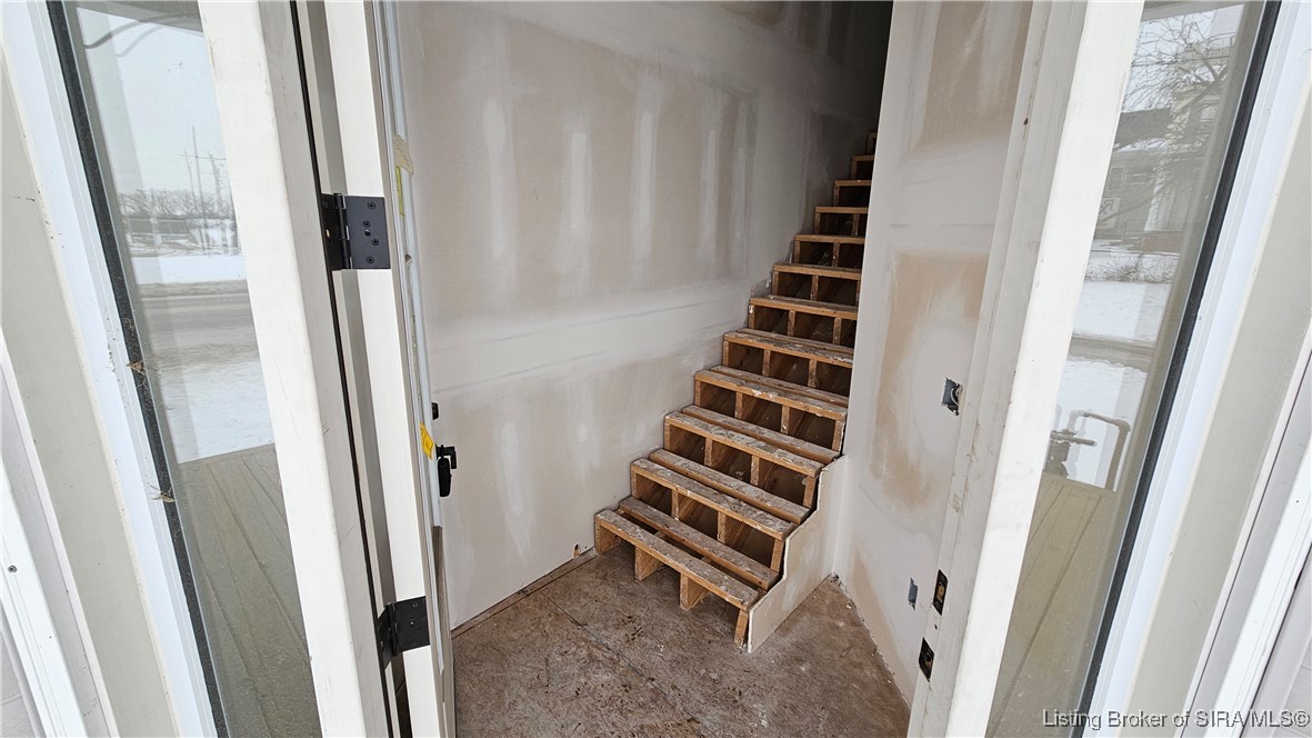 1002 West Main Street New Albany, IN 47150 - Photo 13 of 88 Upstairs Unit - Entry