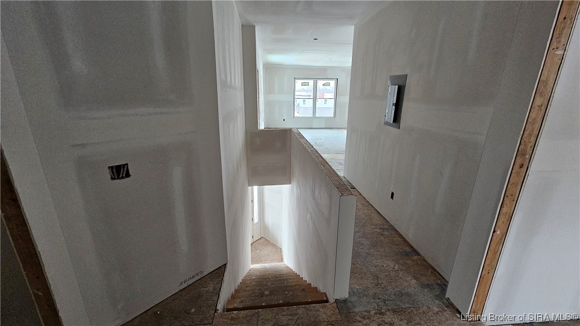 1002 West Main Street New Albany, IN 47150 - Photo 16 of 88 Upstairs Unit - Hallway