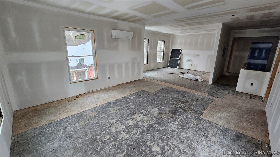 1002 West Main Street New Albany, IN 47150 - Photo 22 of 88 Upstairs Unit - Living Room