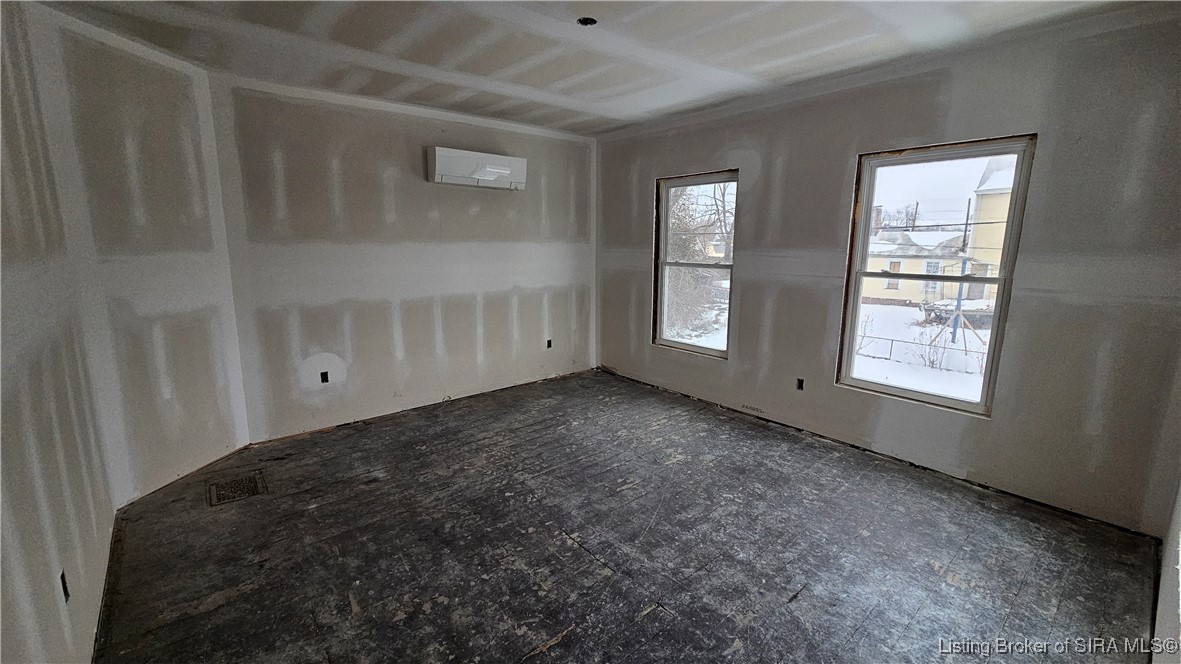 1002 West Main Street New Albany, IN 47150 - Photo 29 of 88 Upstairs Unit - Primary Bedroom