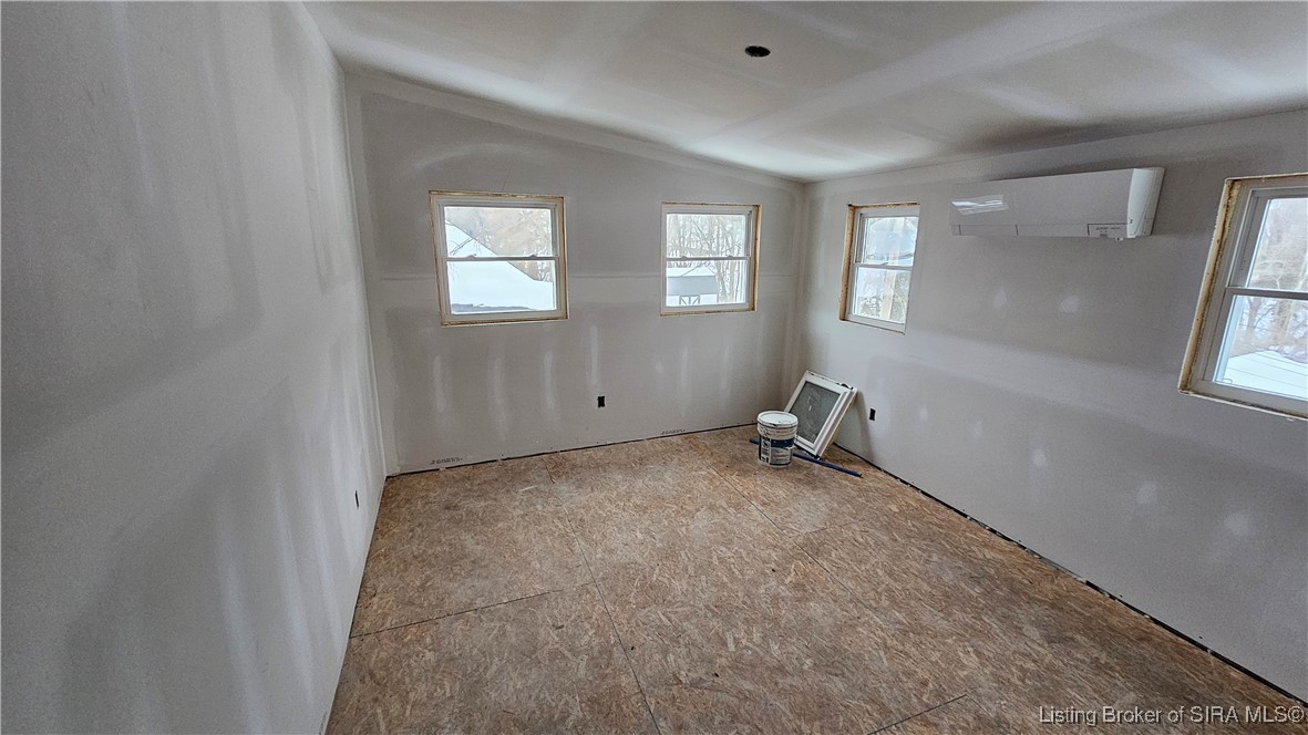 1002 West Main Street New Albany, IN 47150 - Photo 33 of 88 Upstairs Unit - Bedroom 2